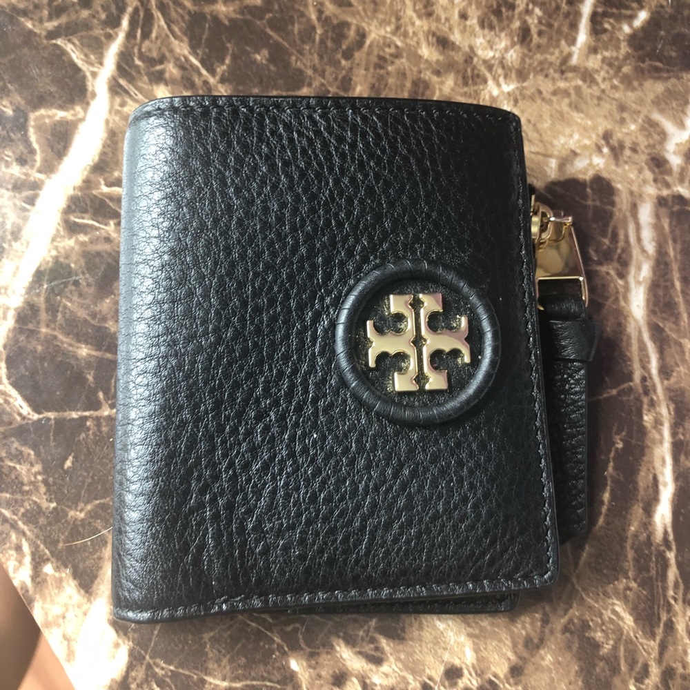 Tory Burch wallet